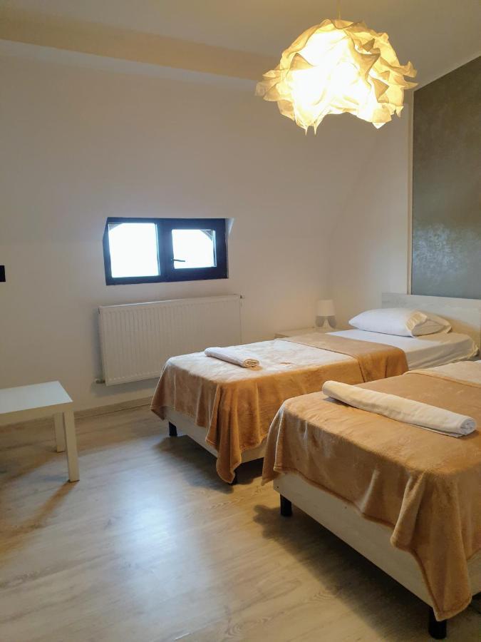 Hotel Queen 布加勒斯特 外观 照片