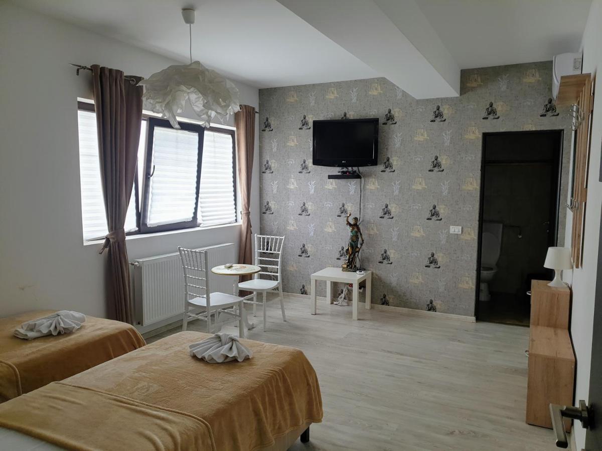 Hotel Queen 布加勒斯特 外观 照片