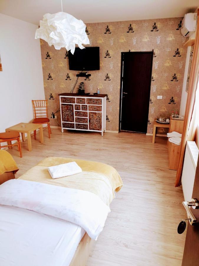 Hotel Queen 布加勒斯特 外观 照片