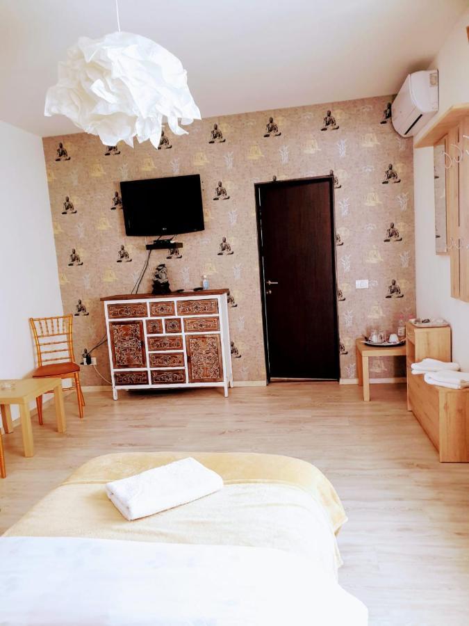 Hotel Queen 布加勒斯特 外观 照片