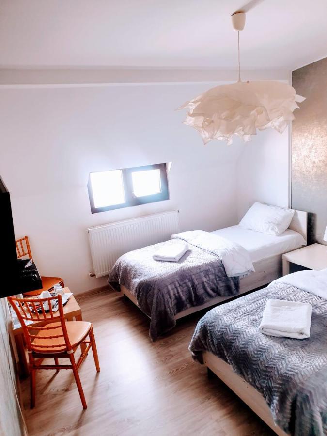 Hotel Queen 布加勒斯特 外观 照片
